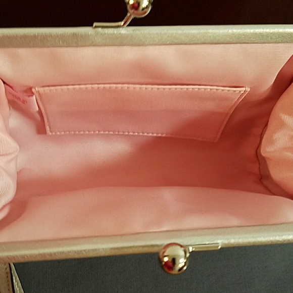 COACH Signature Pink & Silver Kiss Lock Wristlet - Picture 3 of 7